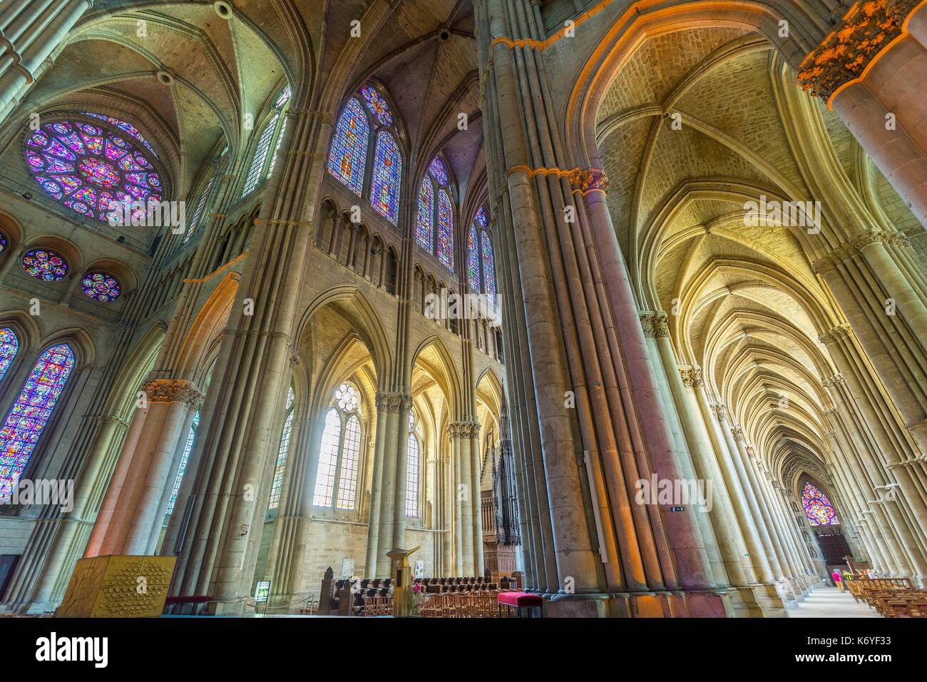 Francia, Marne, Reims, Notre Dame de catedral de Reims, catalogada como Patrimonio de la Humanidad por la UNESCO Foto de stock