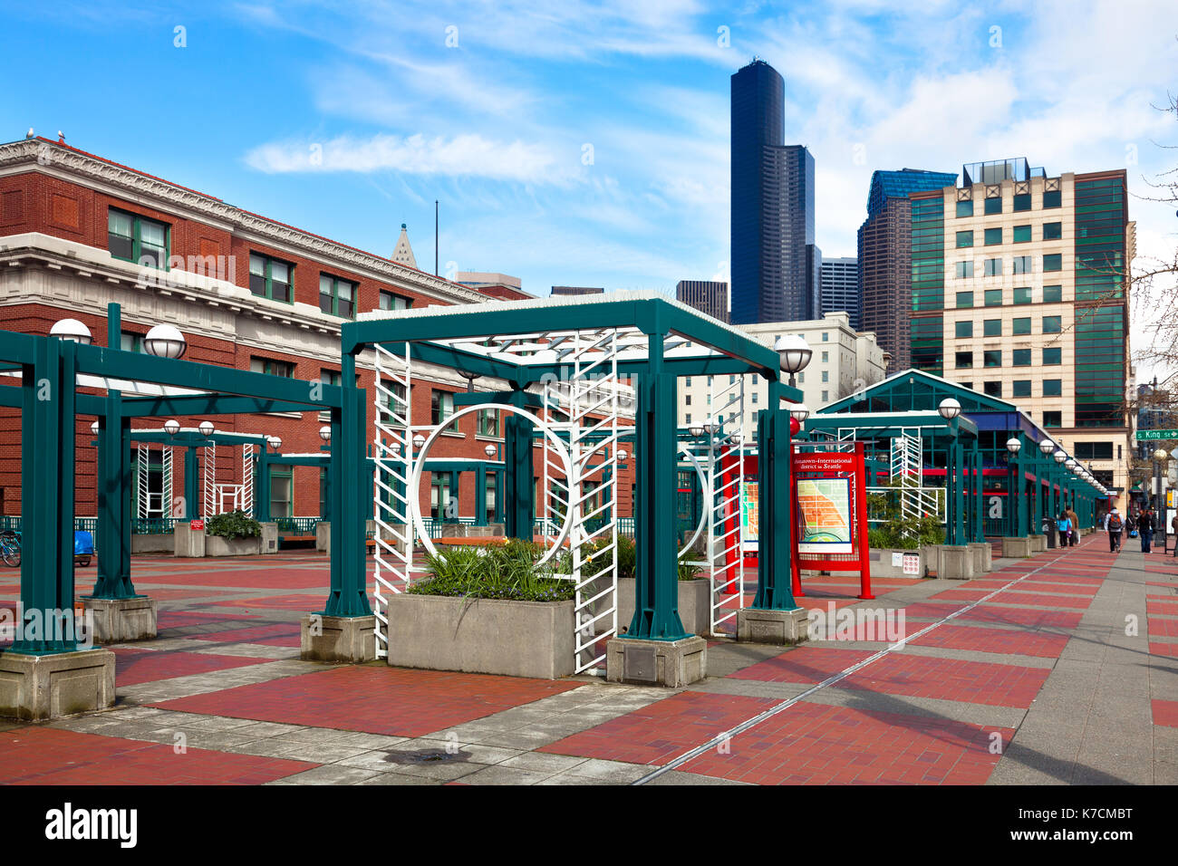 Estación de tránsito público de Seattle en Chinatown distrito internacional Foto de stock