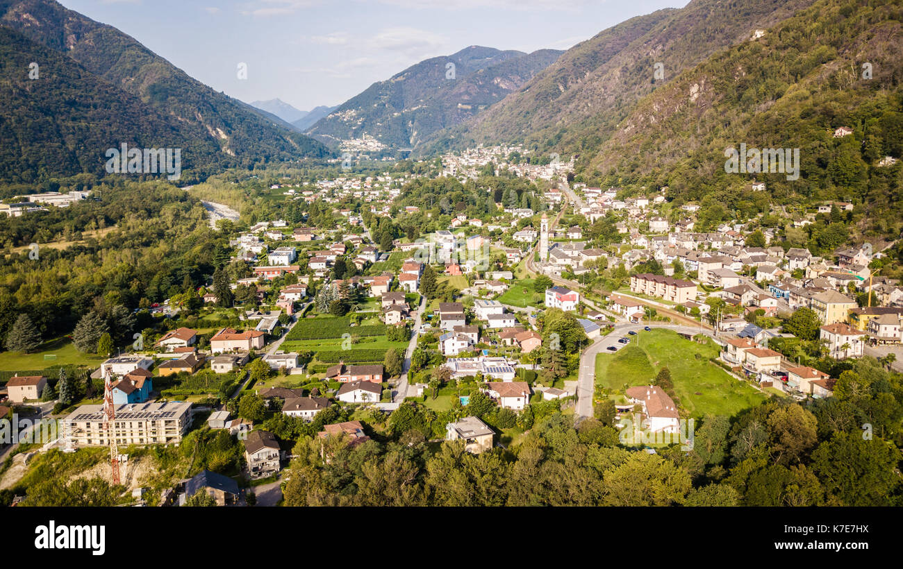 Foto panorámica del río maggia en Tesino, Suiza Foto de stock