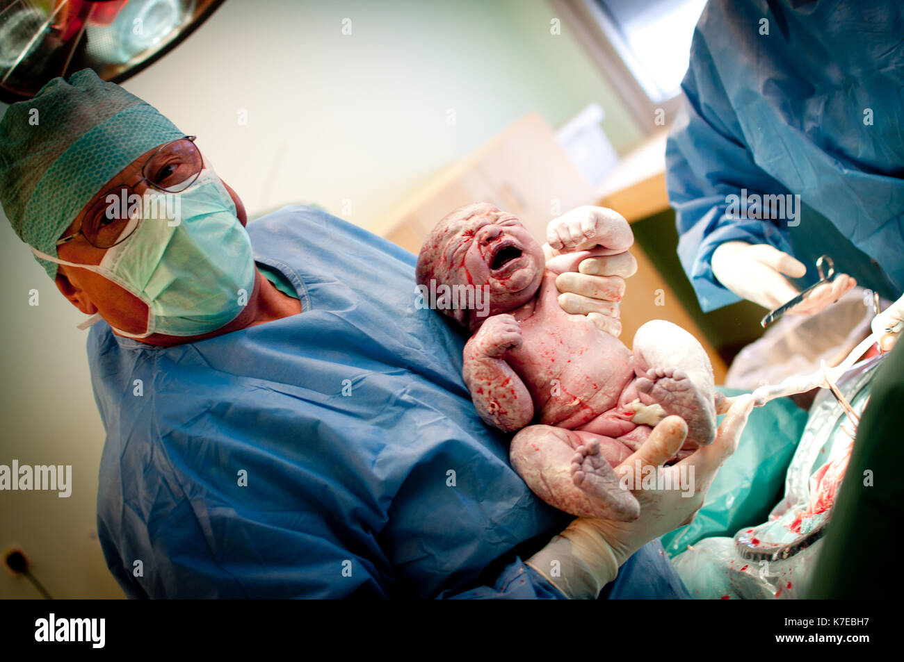 El parto - primeros momentos en el mundo Foto de stock