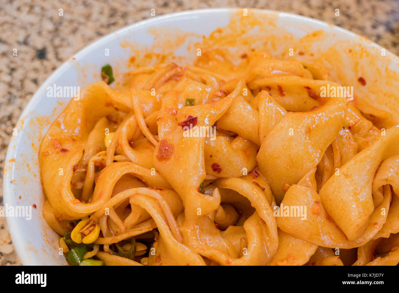 Youpo noodle fotografías e imágenes de alta resolución Alamy