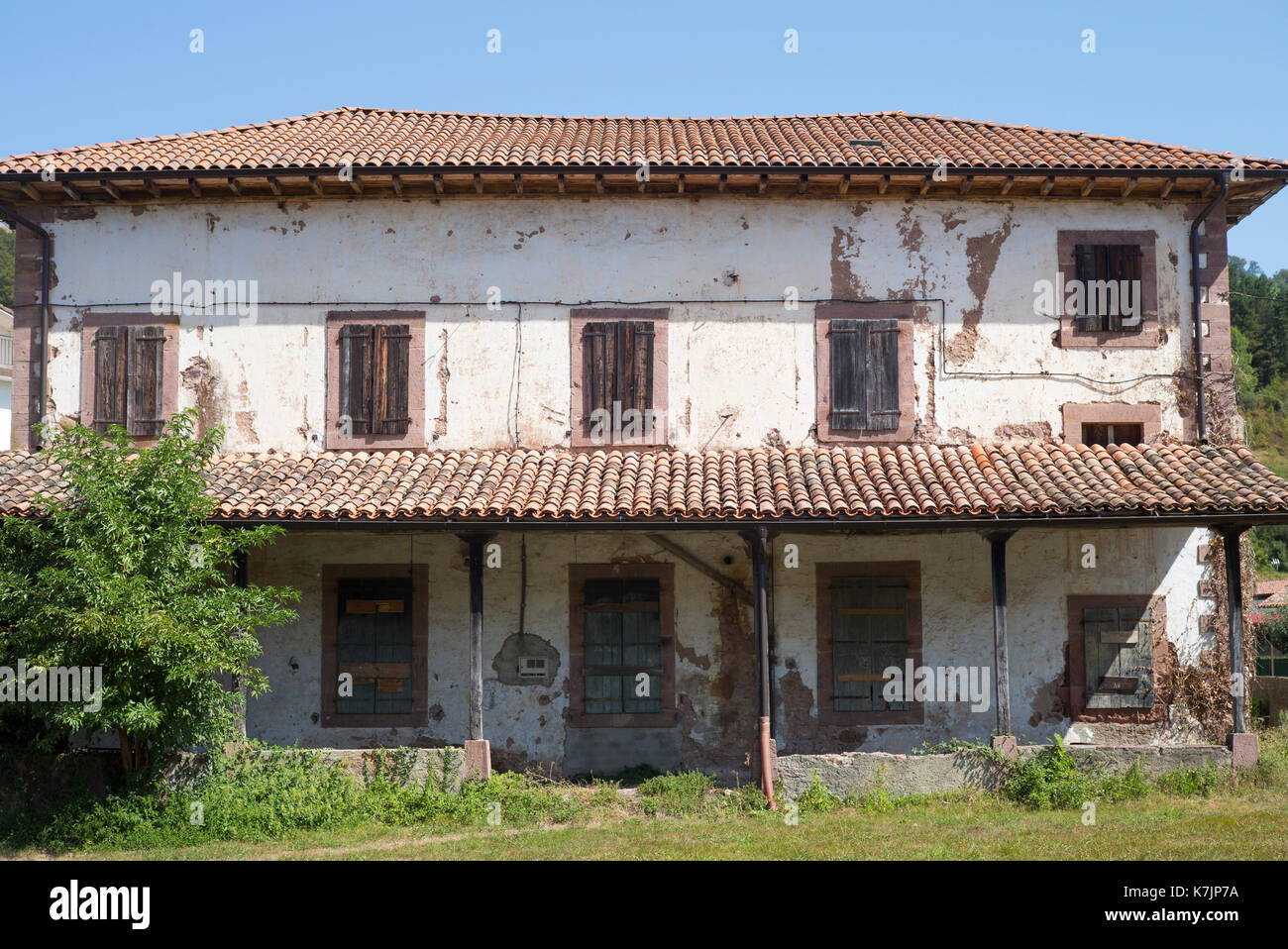 Casa española abandonada fotografías e imágenes de alta resolución - Alamy