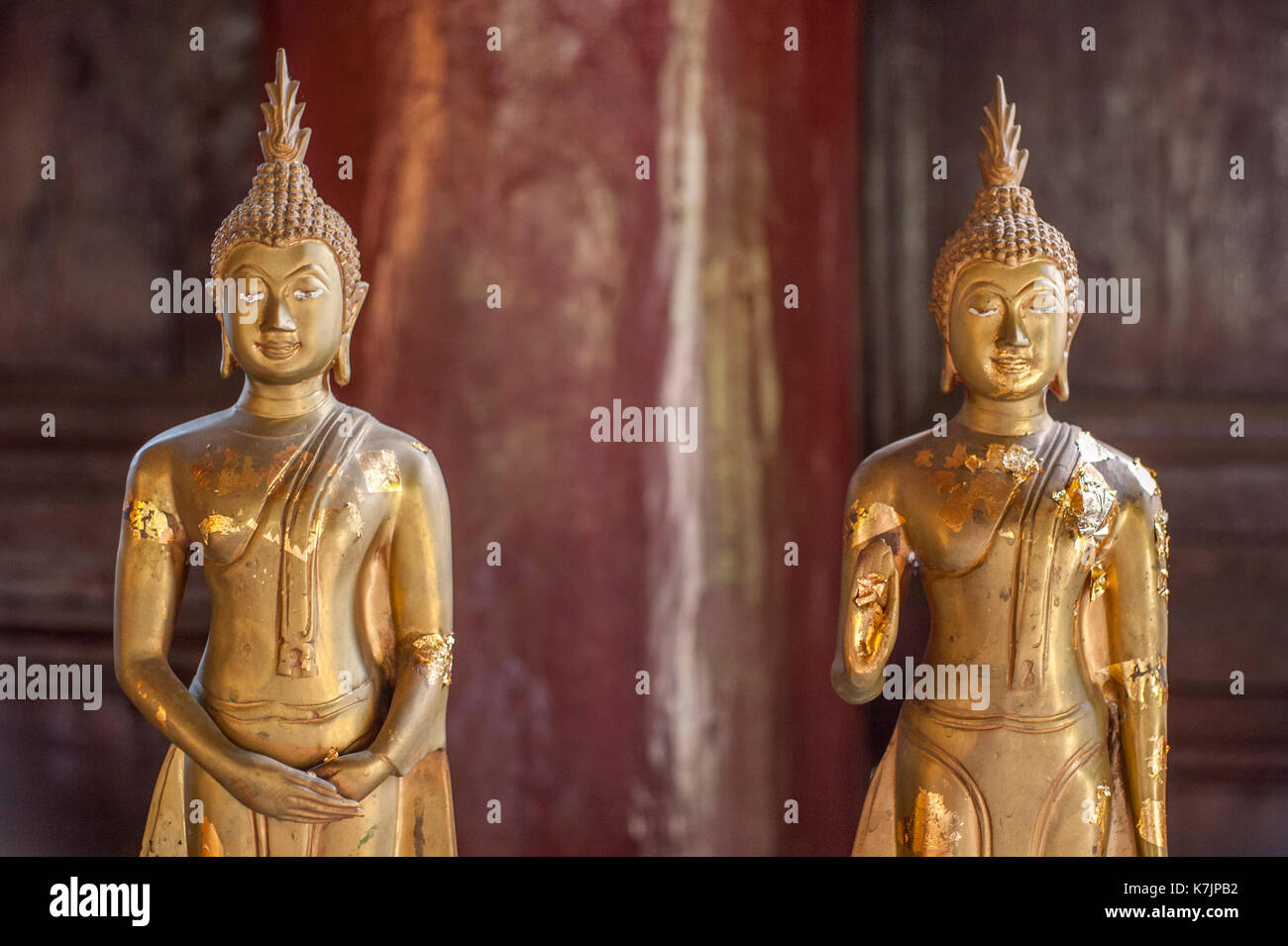 Dos estatuas de Buda en Wat Phan Tao, Chiang Mai, Tailandia, Sudeste de Asia Foto de stock