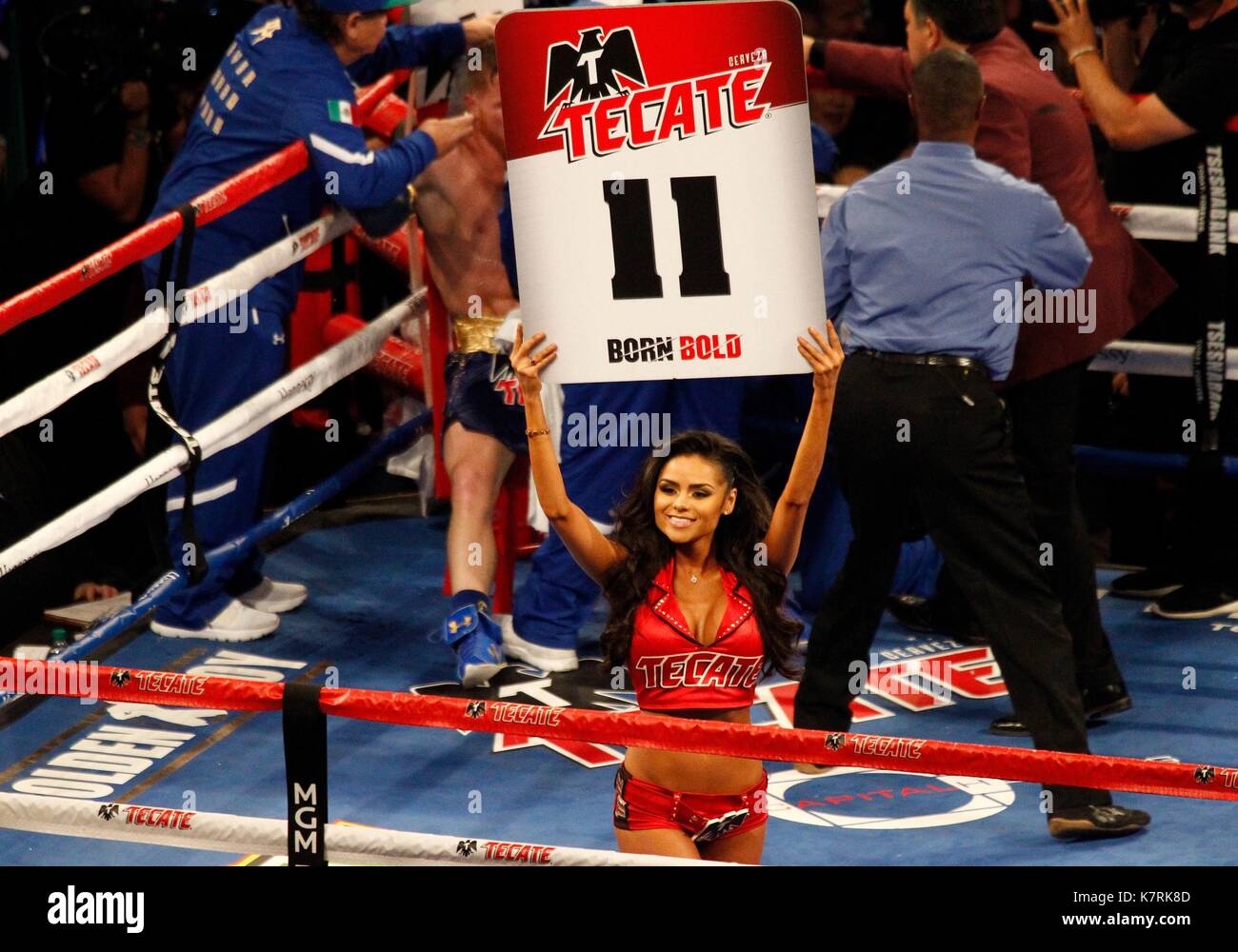 Tecate ring girl fotografías e imágenes de alta resolución Alamy