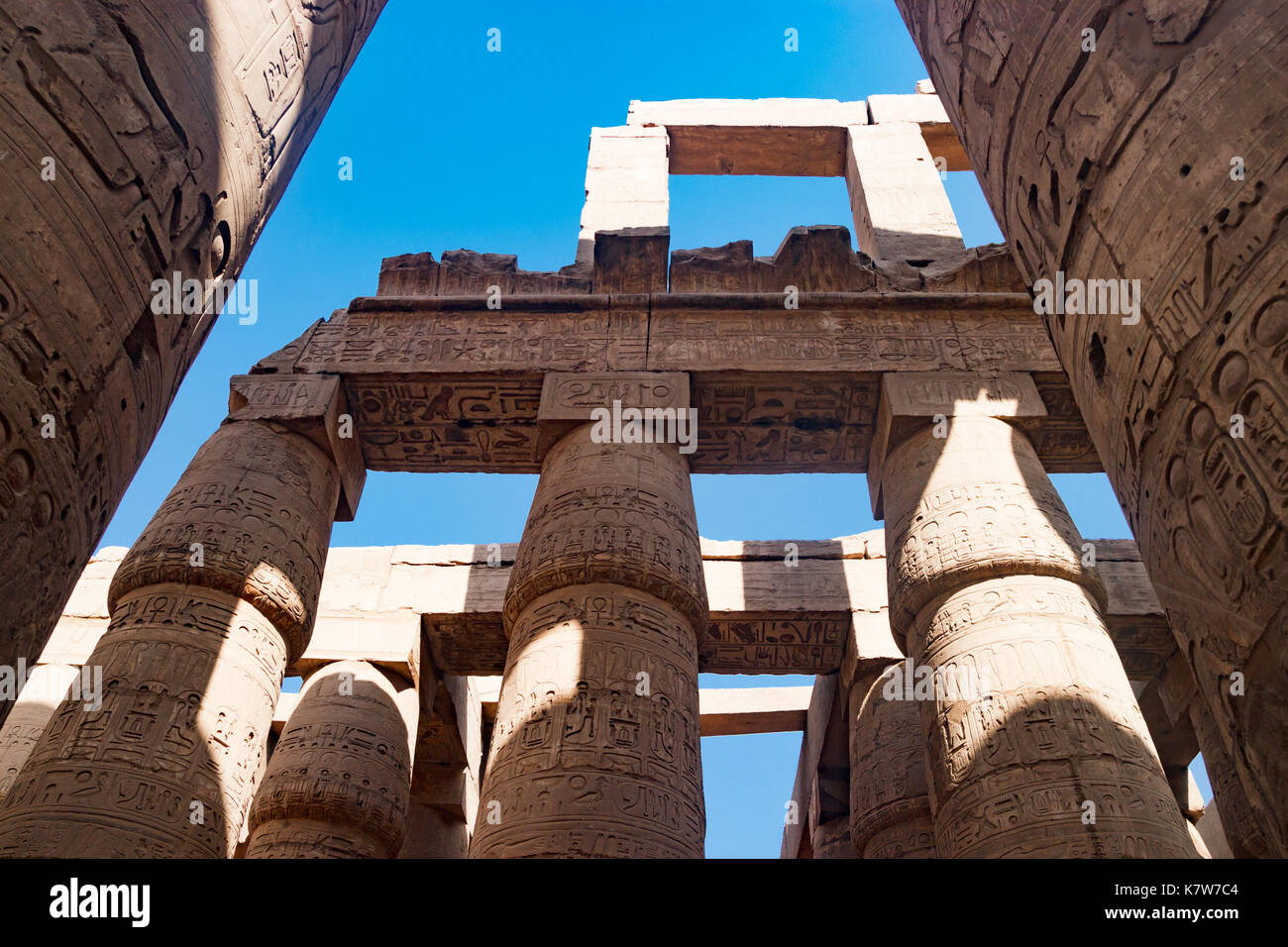 El antiguo templo de Hatshepsut en Luxor, Egipto Foto de stock