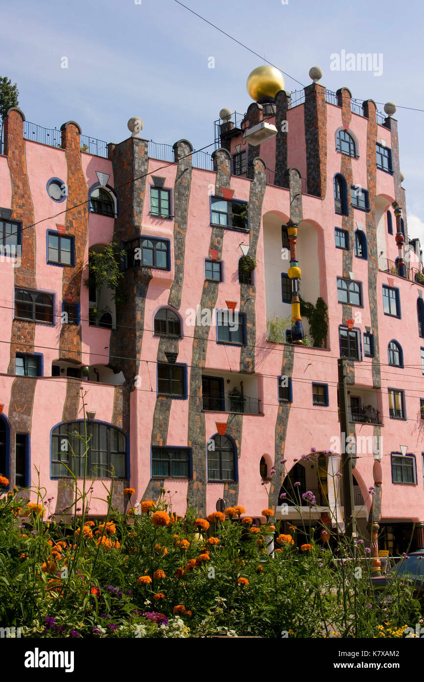 Die 'Grüne Zitadelle' en Magedeburg (Hundertwasser-Architektur) Foto de stock