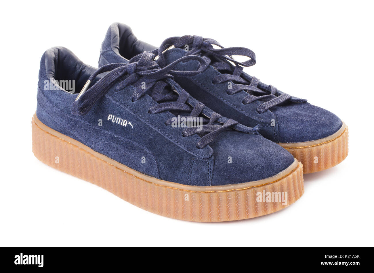 Zapatillas puma fotografías e imágenes de alta resolución - Alamy