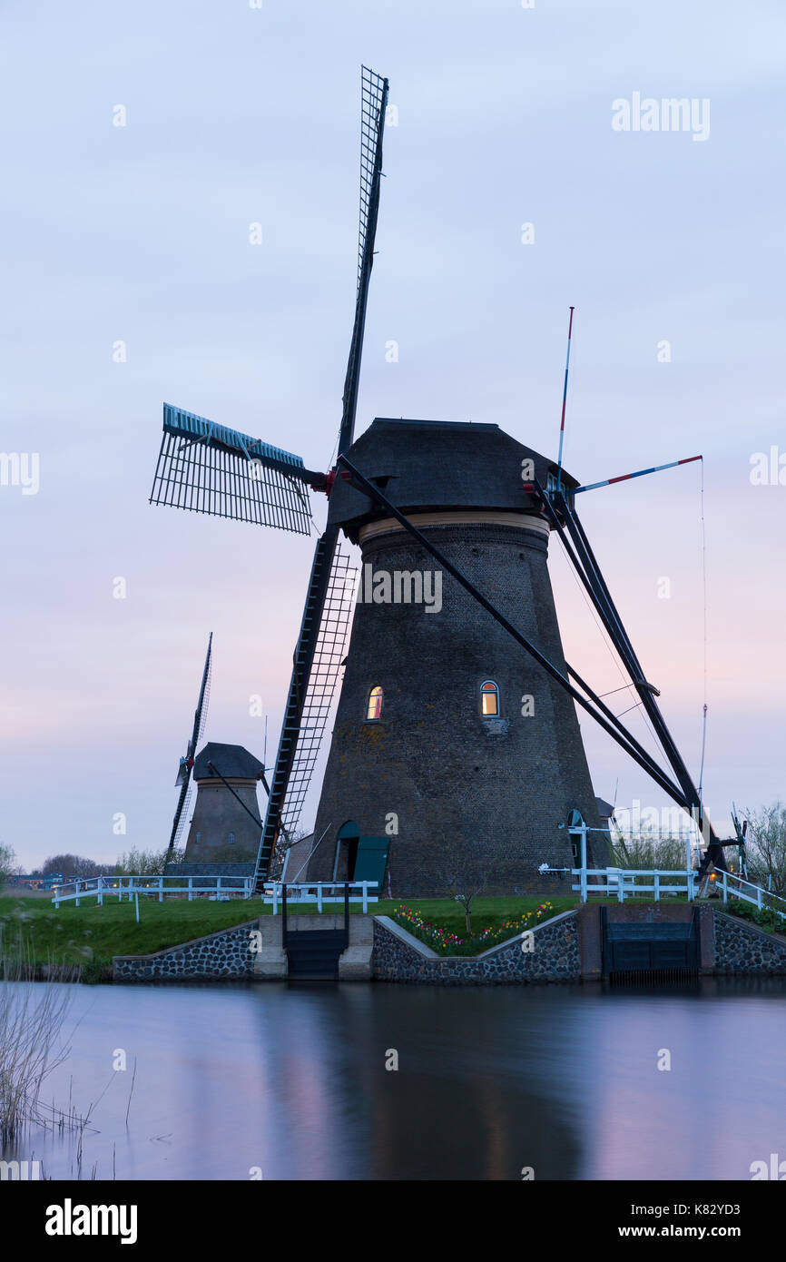 Los molinos de Kinderdijk, Patrimonio Mundial de la UNESCO, los Países Bajos, Europa Foto de stock