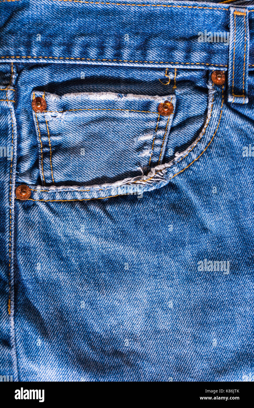Old metal button jeans fashion fotografías e imágenes de alta resolución -  Alamy