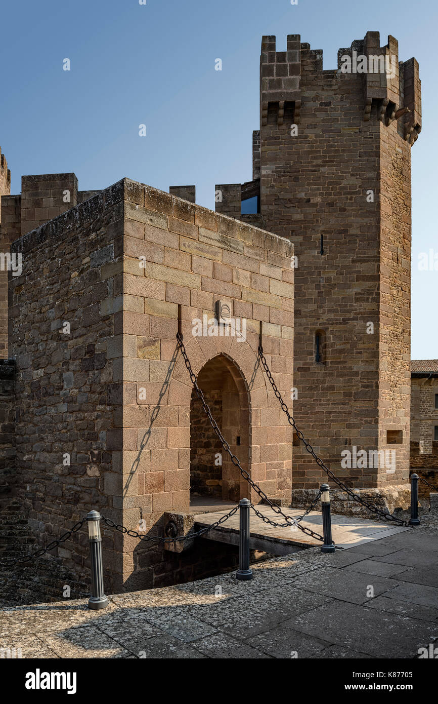 El castillo de Javier, en la provincia de Navarra, región de España. Famoso por ser el lugar de nacimiento de San Francisco Javier. Foto de stock