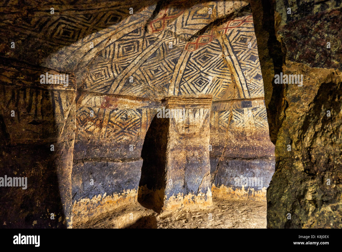 Hipogeo, tumbas del alto de Segovia, que también contiene muchos
