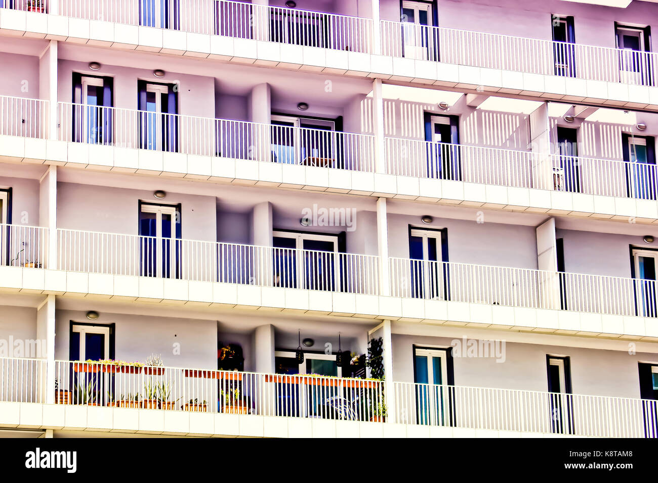 Apartamentos de lujo moderno del balcón, detalle, Milán Foto de stock