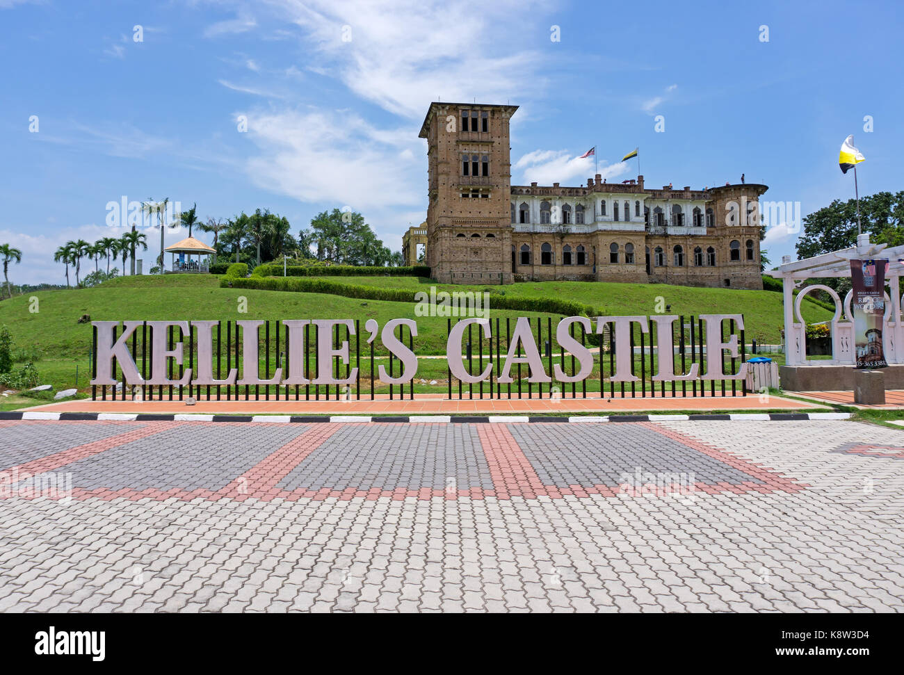 Ipoh, Malasia - Septiembre 17, 2017: Vista del castillo de kellie, popular atracción en Ipoh, Perak. La inacabada, mansión en ruinas, fue construido por un scotti Foto de stock