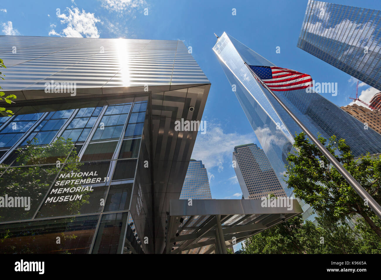 El Museo Memorial Nacional del 11 de septiembre cerca de la torre de la libertad, Manhattan, Nueva York. Foto de stock