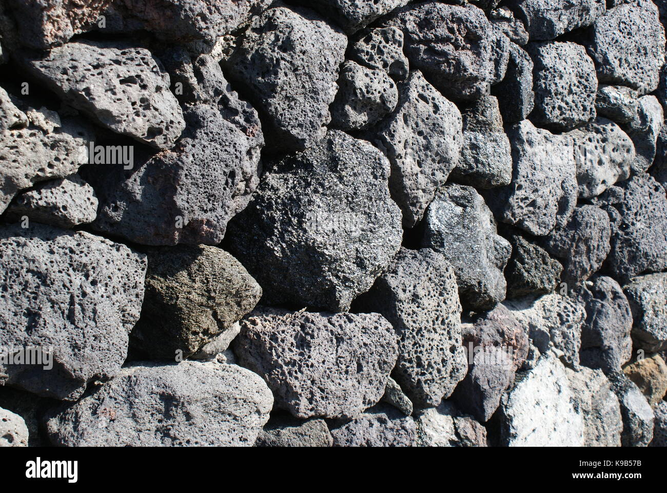 Muro de basalto negro fotografías e imágenes de alta resolución - Alamy