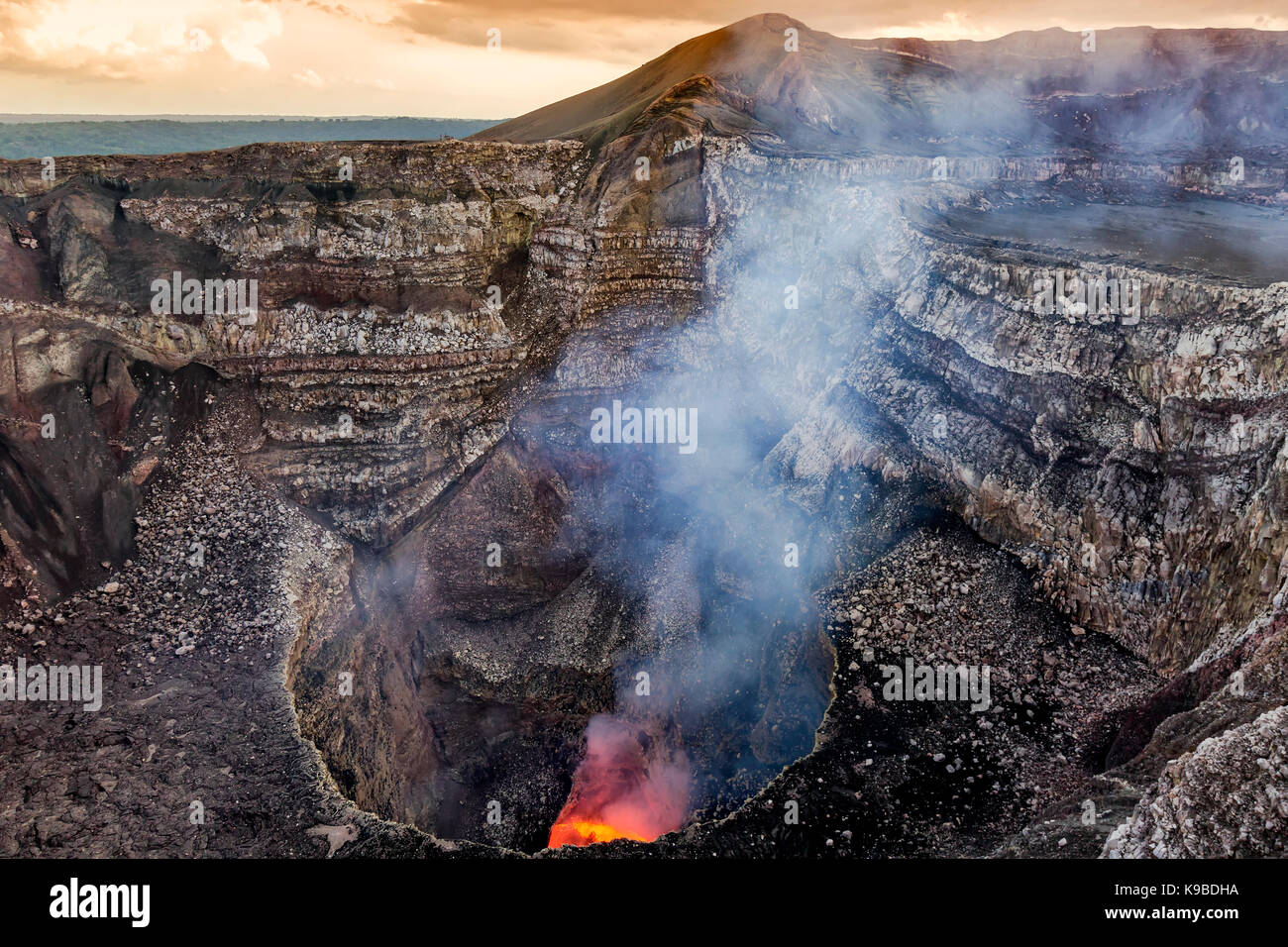 Vista panorámica del Volcán Masaya, Nicaragua Foto de stock