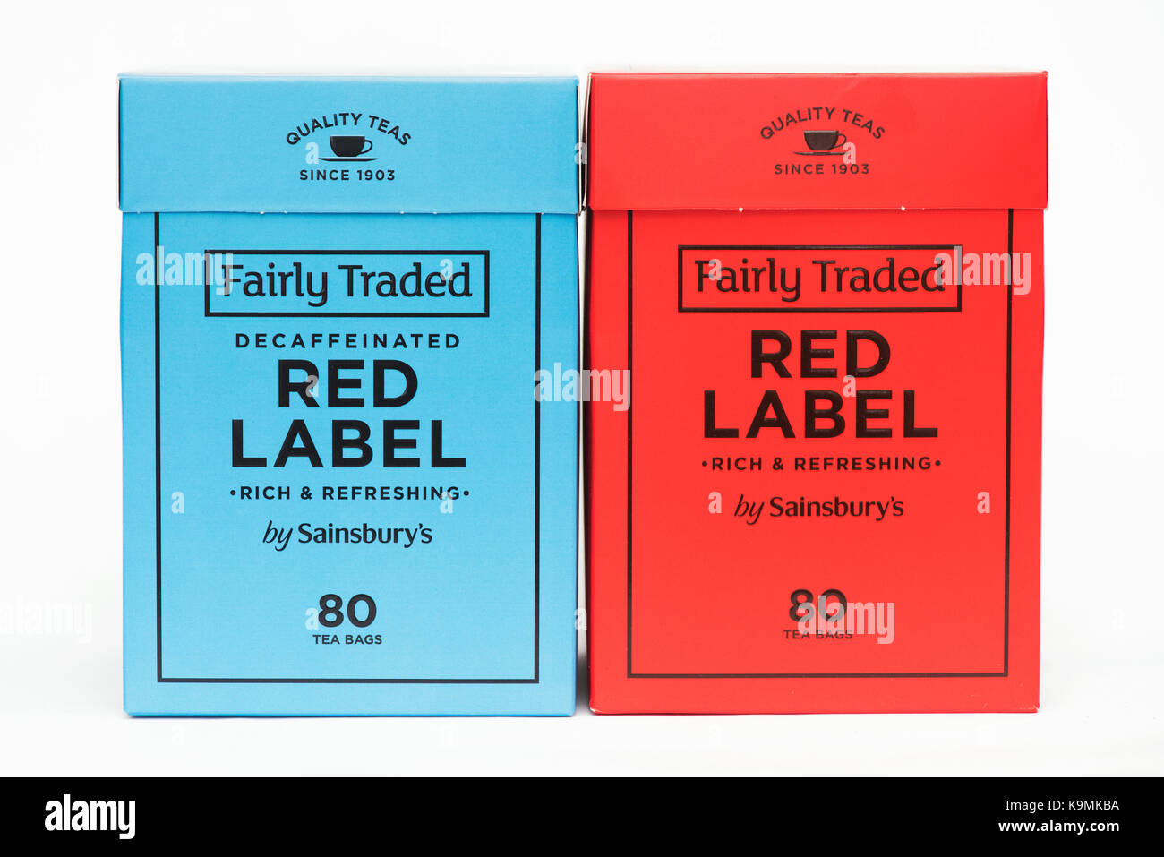 Sainsbury's de Comercio Justo té de Etiqueta Roja paquetes sobre un fondo blanco. Foto de stock