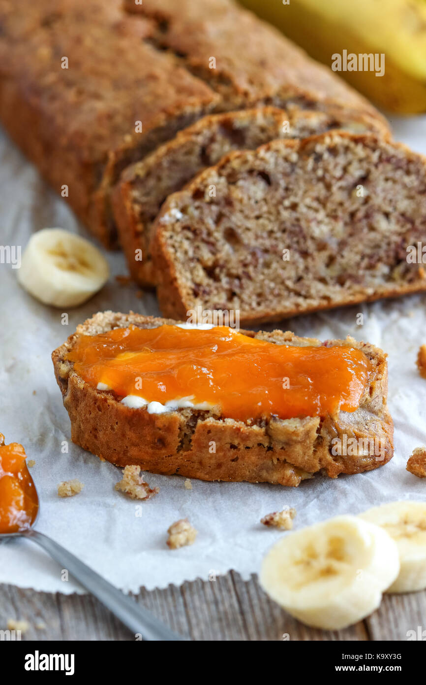 Pan de banana caseros Foto de stock