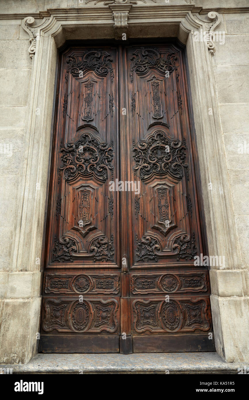 Puerta de madera tallada de la iglesia de Nuestra Señora de la catedral  vieja carmo (1761), centro, Río de Janeiro, Brasil, América del Sur  Fotografía de stock - Alamy