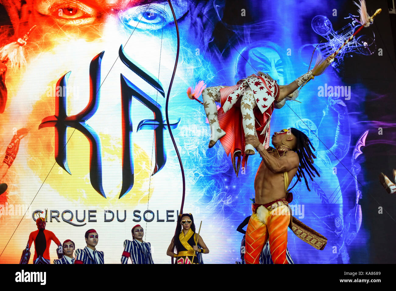 Las Vegas, EE.UU. 24 Sep, 2017. Cirque du Soleil realiza en etapa en la  vida es bella festival el día 3 en el centro de Las Vegas, el crédito de la  foto: