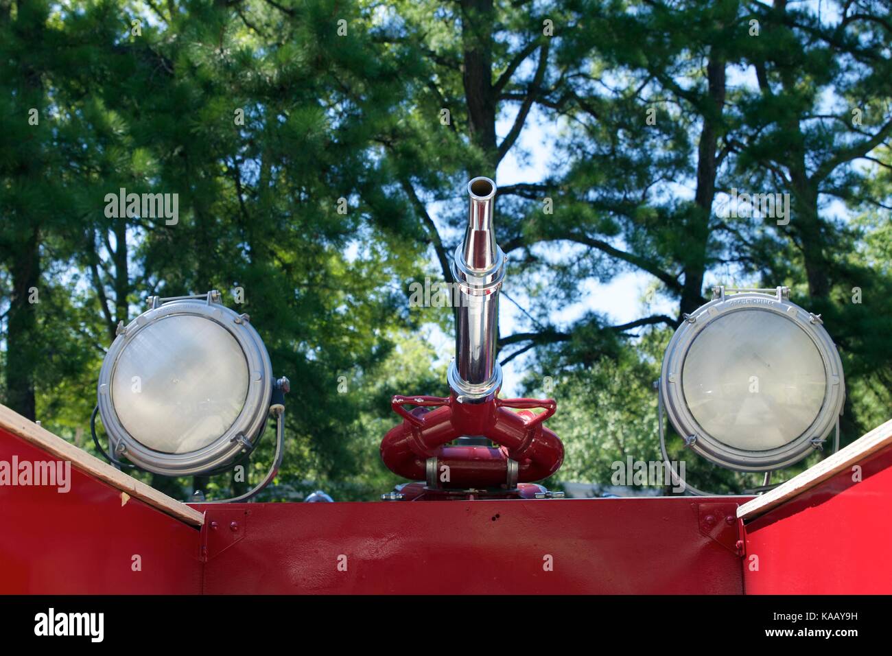 Detalle de la boquilla de manguera y reflectores desde 1948 american lafrance fire engine en la 37ª anual de aparatos contra incendios show y reunir a wheatonarts, en Foto de stock