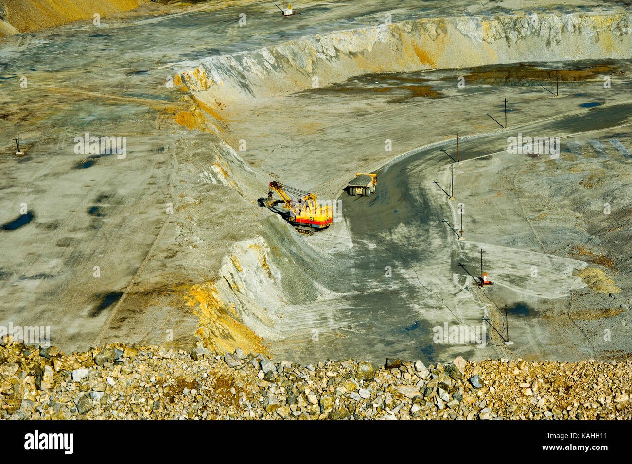 En La Extraccion De Mineral De Cobre La Mineria A Cielo Abierto Erdenet Mining Corporation Emc Erdenet Mina De Cobre Erdenet Mongolia Fotografia De Stock Alamy