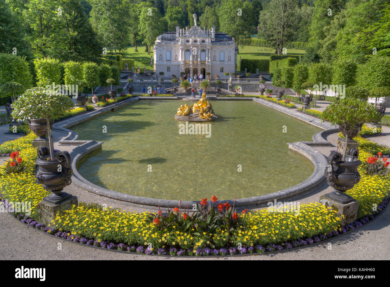 Linderhof palacio con fuente, Ettal, Alta Baviera, Baviera, Alemania Foto de stock