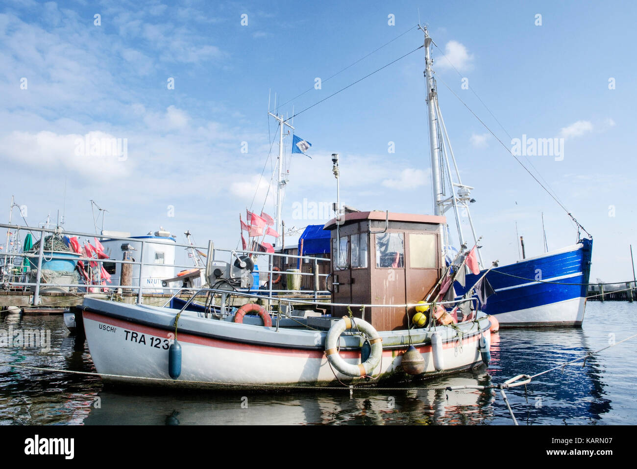 Travem?nde, pesca en barco en el puerto, travemuende, fischerboot im hafen Foto de stock
