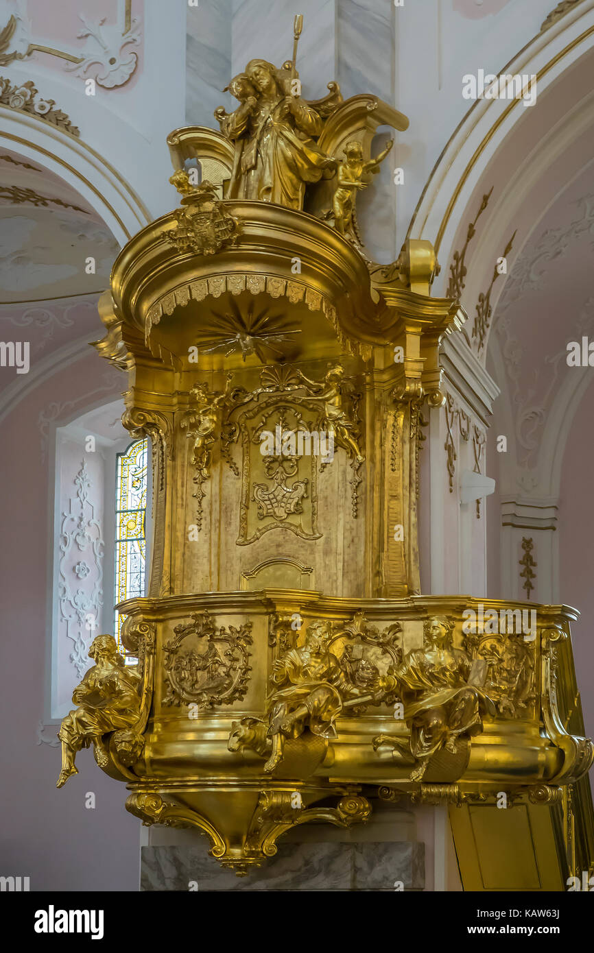 Hungría, Kalocsa, Asunción catedral católica romana, púlpito Foto de stock