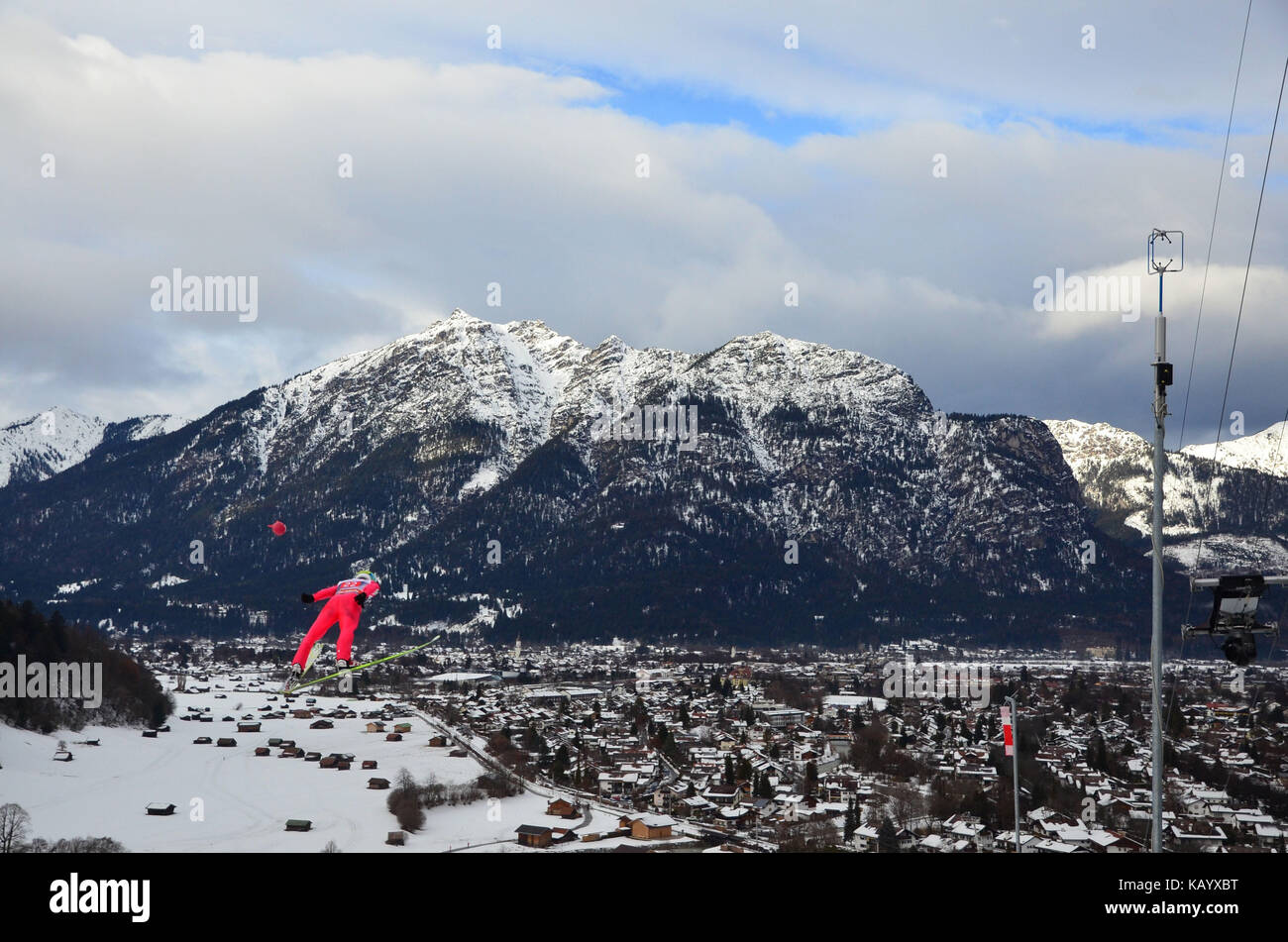 Los deportes de invierno, saltos de esquí, esquí, vuelo, puente Foto de stock