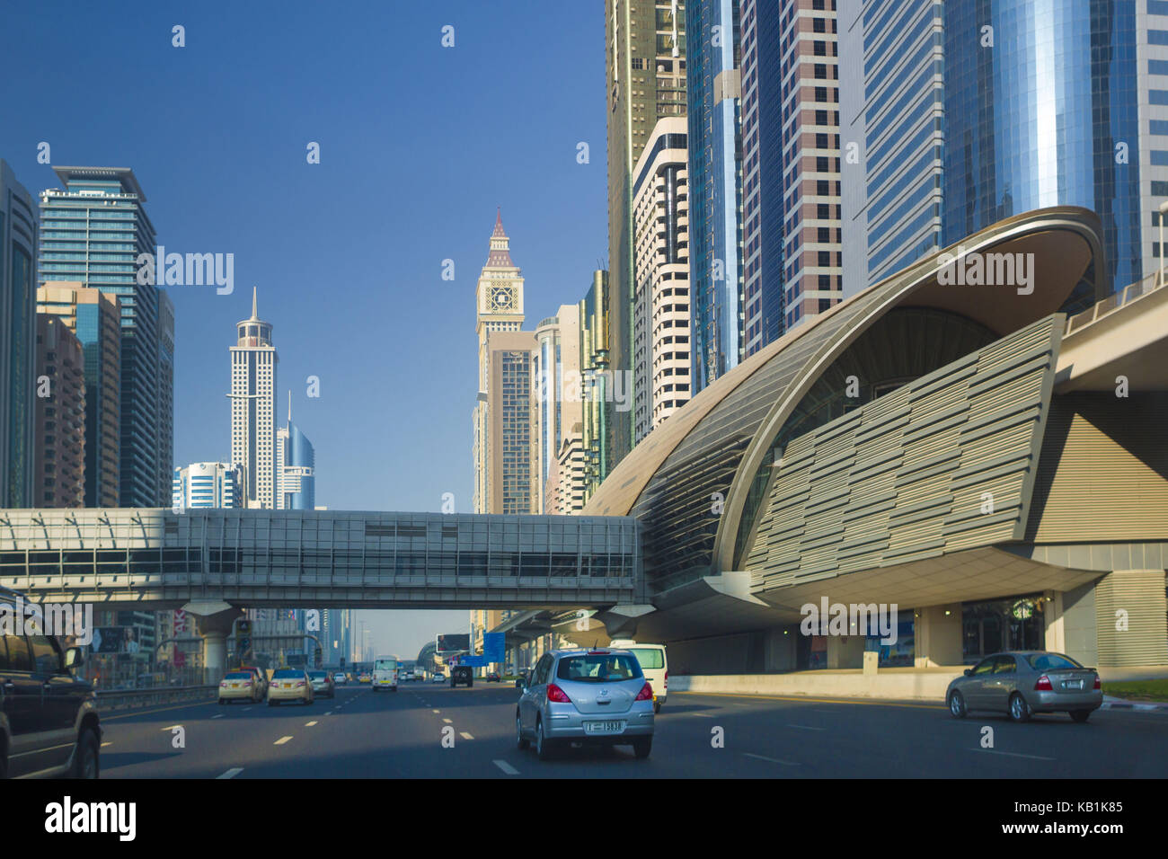 El Jeque Zayed Strasse, Dubai, Foto de stock