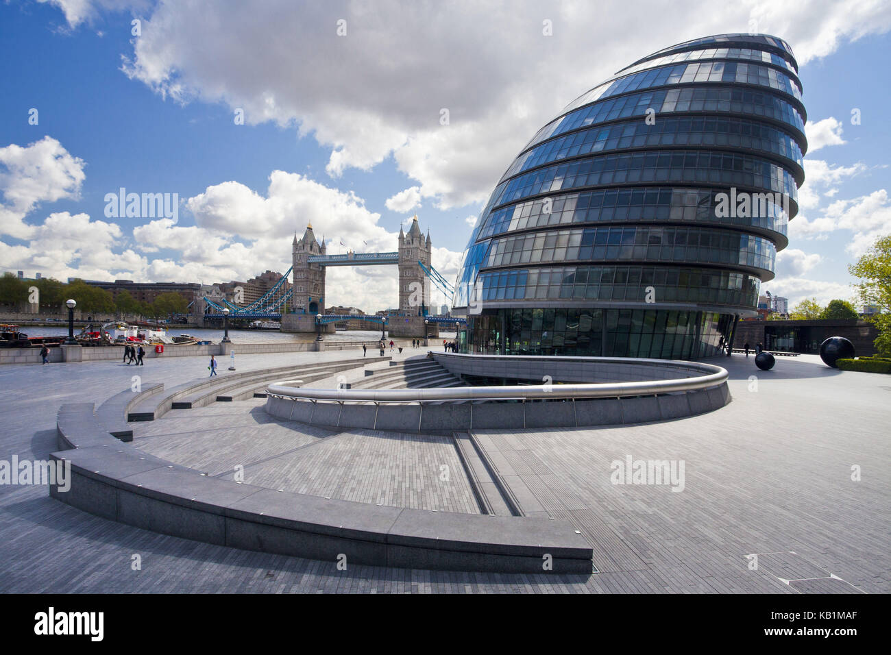 Gran Bretaña, Londres, el banco del río Támesis, la arquitectura, el sonido de la ciudad, City Hall, el Tower Bridge, Foto de stock