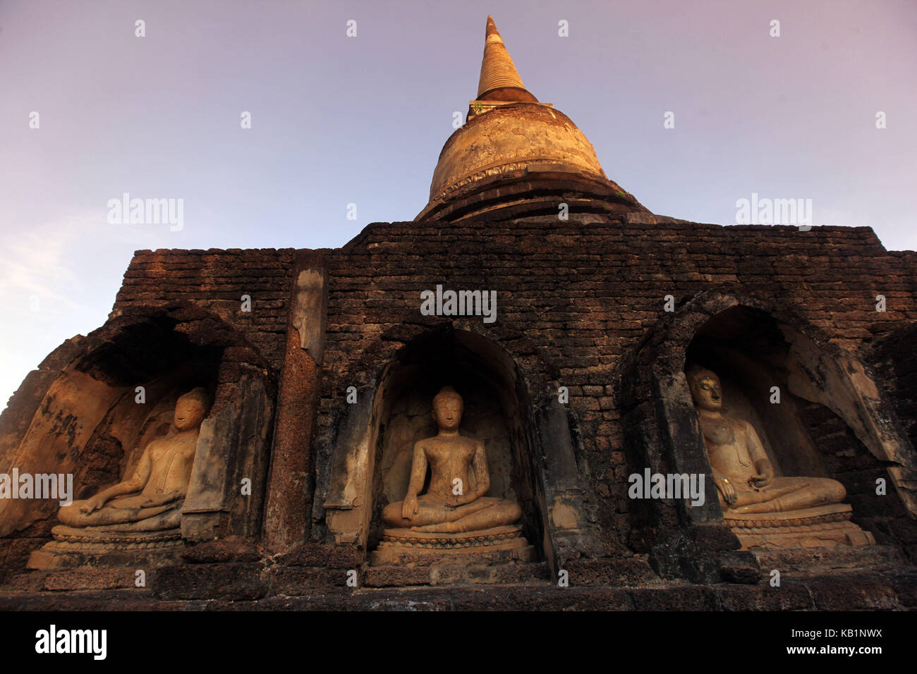 En Asia, el sudeste de Asia, Tailandia, Sukhothai Historical Park, el templo, el Wat, si satchanalai chalieng, parque histórico, templo complexs, wat, Foto de stock