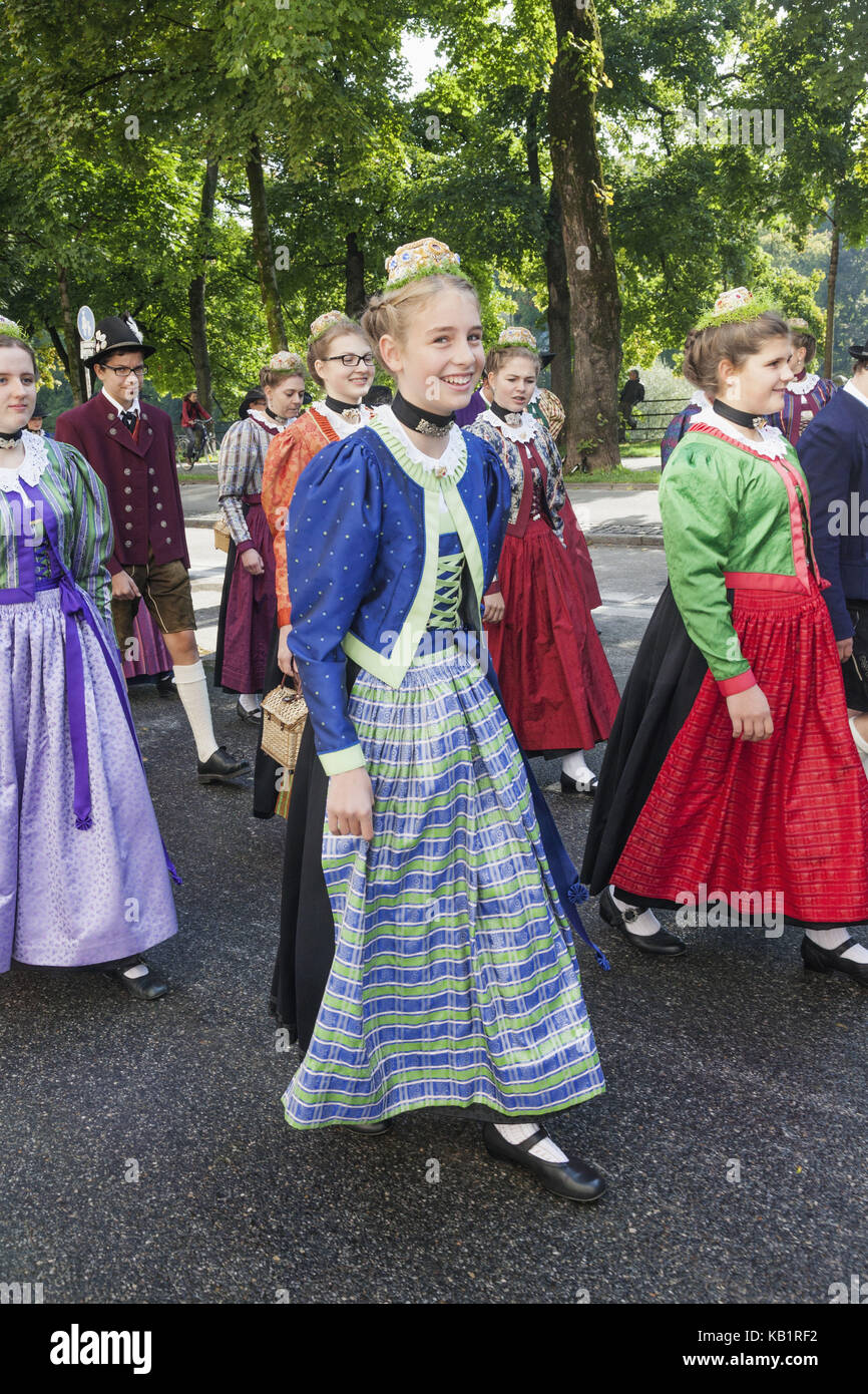 Alemania, Baviera, Munich, la Oktoberfest, el tradicional desfile de trajes tradicionales, Foto de stock