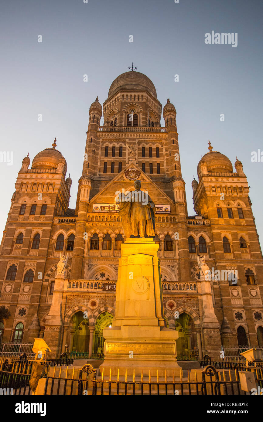 Estado de Maharastra, India, Mumbai, Bombay, dadabhai naoroji Street, edificio público Foto de stock