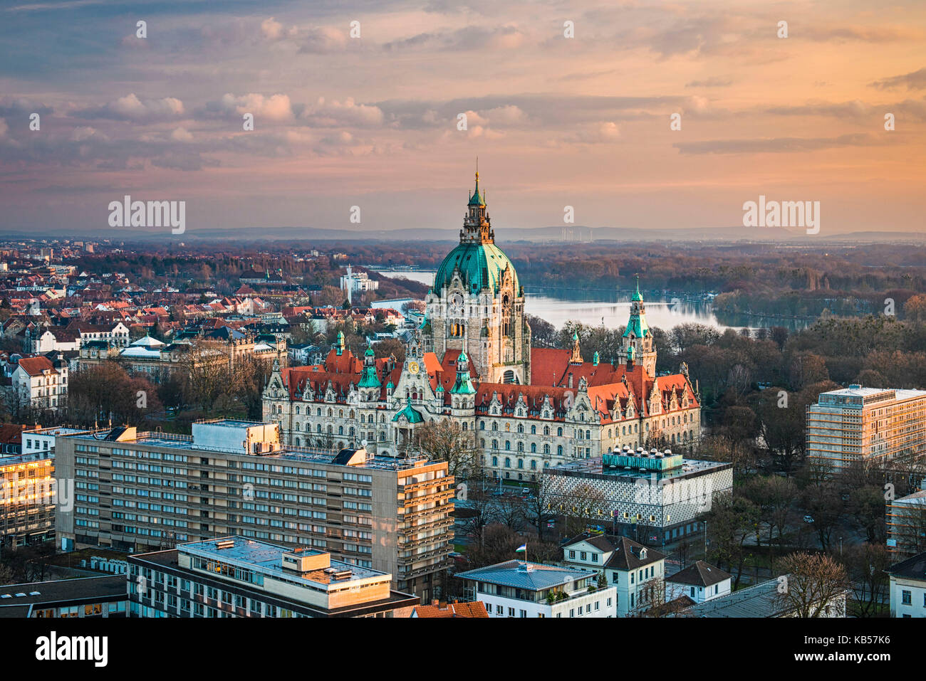 Vista aérea de la ciudad de Hannover, Alemania hall ...