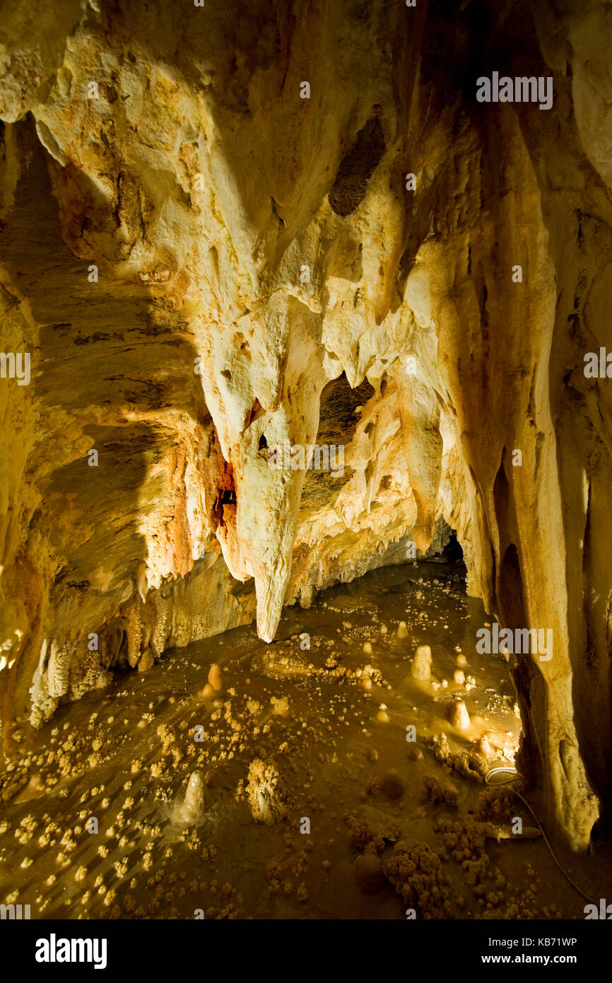 Las cuevas de toirano, provincia de Savona, Italia Foto de stock