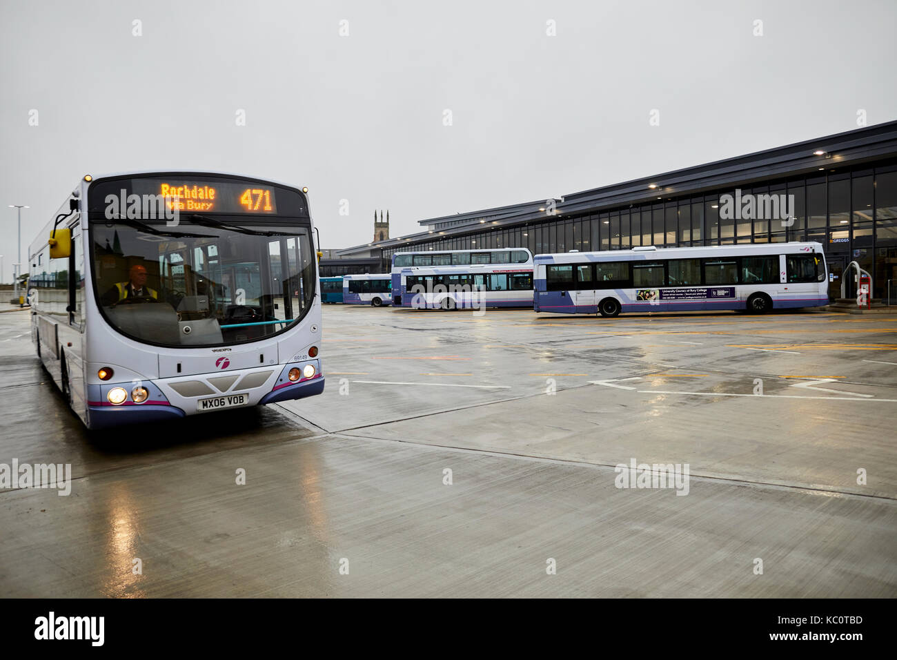 Primeros autobuses fotografías e imágenes de alta resolución - Página 3 -  Alamy