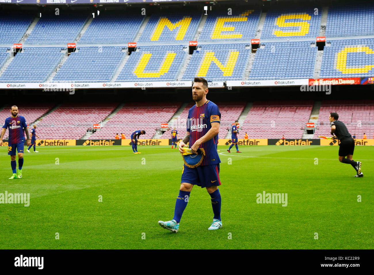 España. El juego fue jugado en un estadio vacío como protesta por Barcelona en el día de un controvertido referéndum de independencia de Cataluña. Crédito: d. 1 oct, 2017. Lionel Messi (
