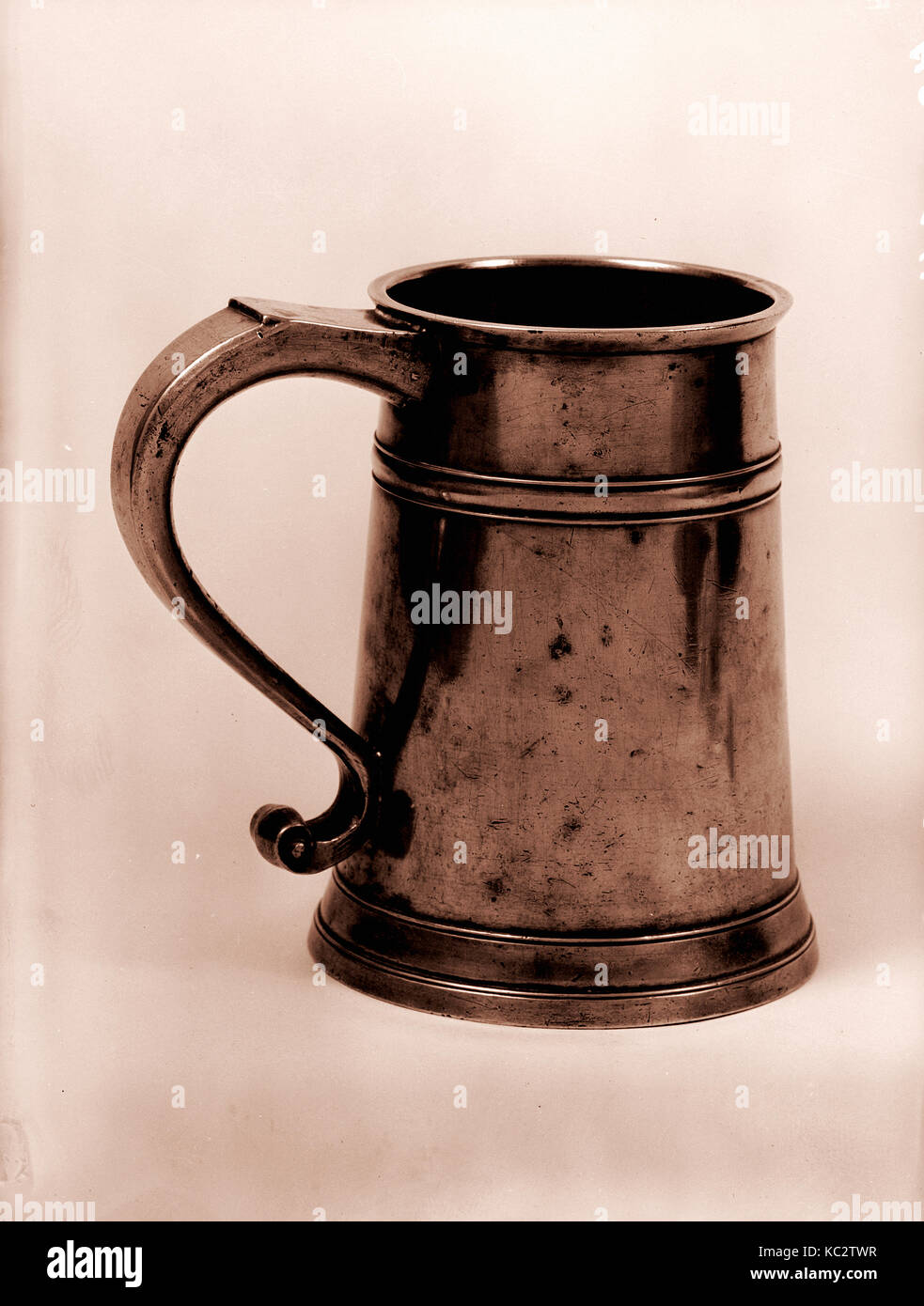 Mug, 1761-93, posiblemente hechas en Albany, Nueva York, Estados Unidos; posiblemente realizado en Nueva York, Nueva York, Estados Unidos, American Foto de stock