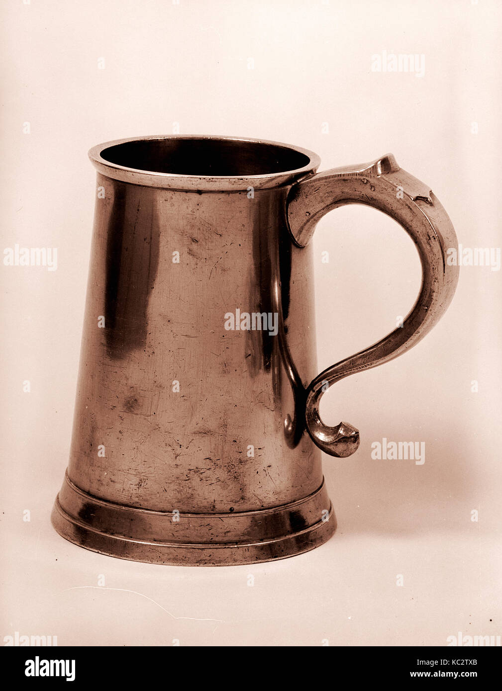 Mug, 1761-93, posiblemente hechas en Albany, Nueva York, Estados Unidos; posiblemente realizado en Nueva York, Nueva York, Estados Unidos, American Foto de stock