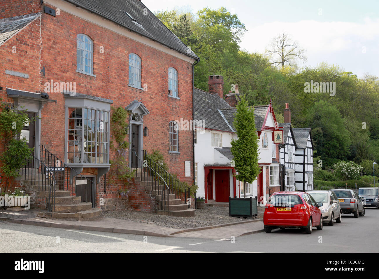 Arthur street, Montgomery, un pequeño pueblo en la frontera galesa en medio del Shropshire Hills Foto de stock