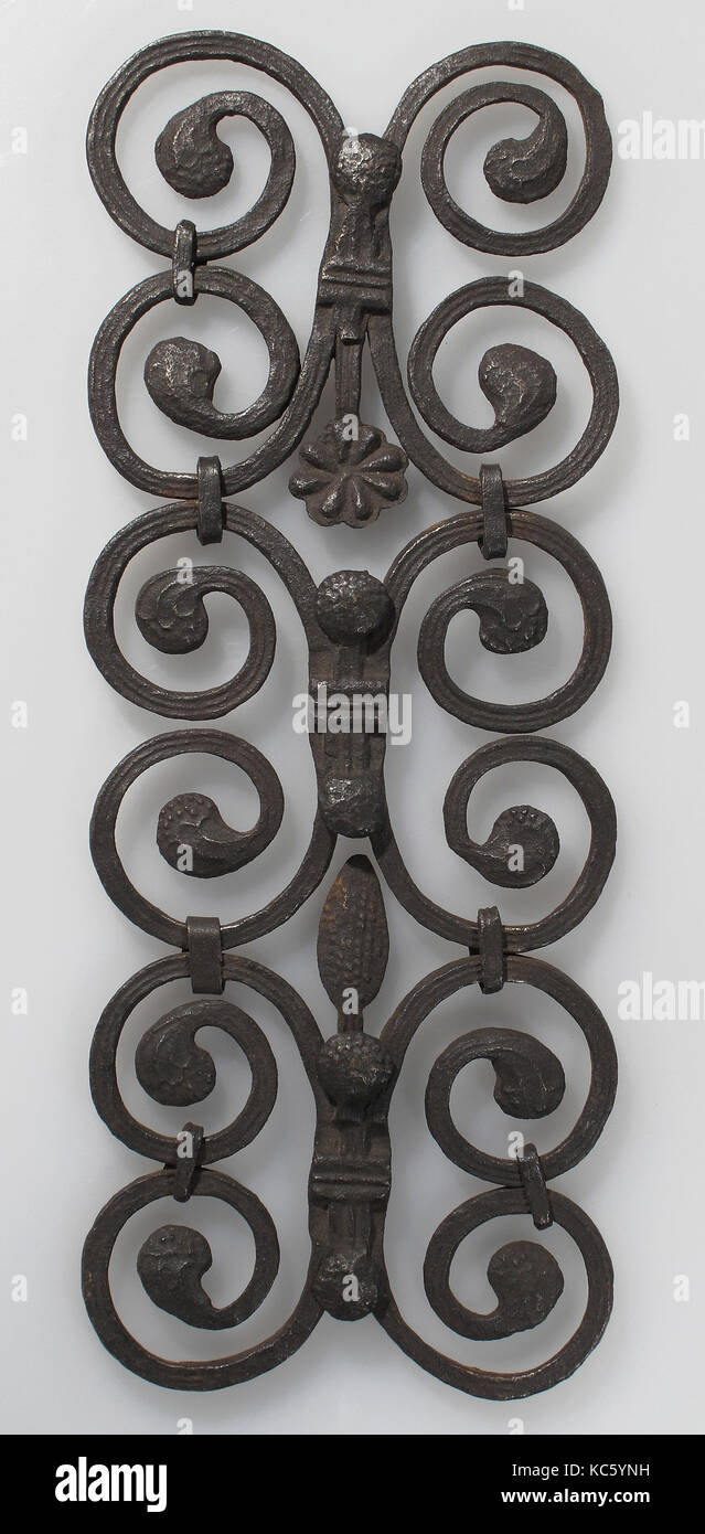 Adornos de hierro de la puerta fotografías e imágenes de alta resolución -  Alamy