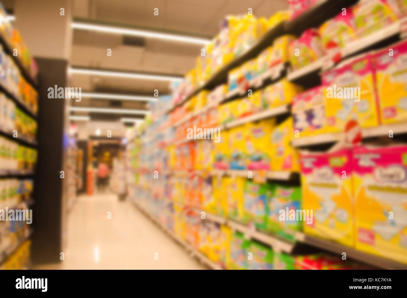 Fondo desenfocado interior pañal supermercados Foto de stock