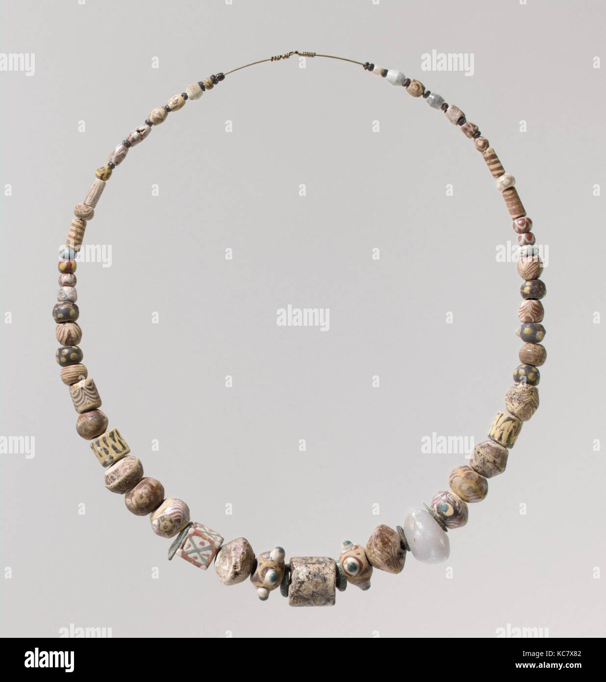 Copper alloy rings e imágenes de alta resolución Alamy