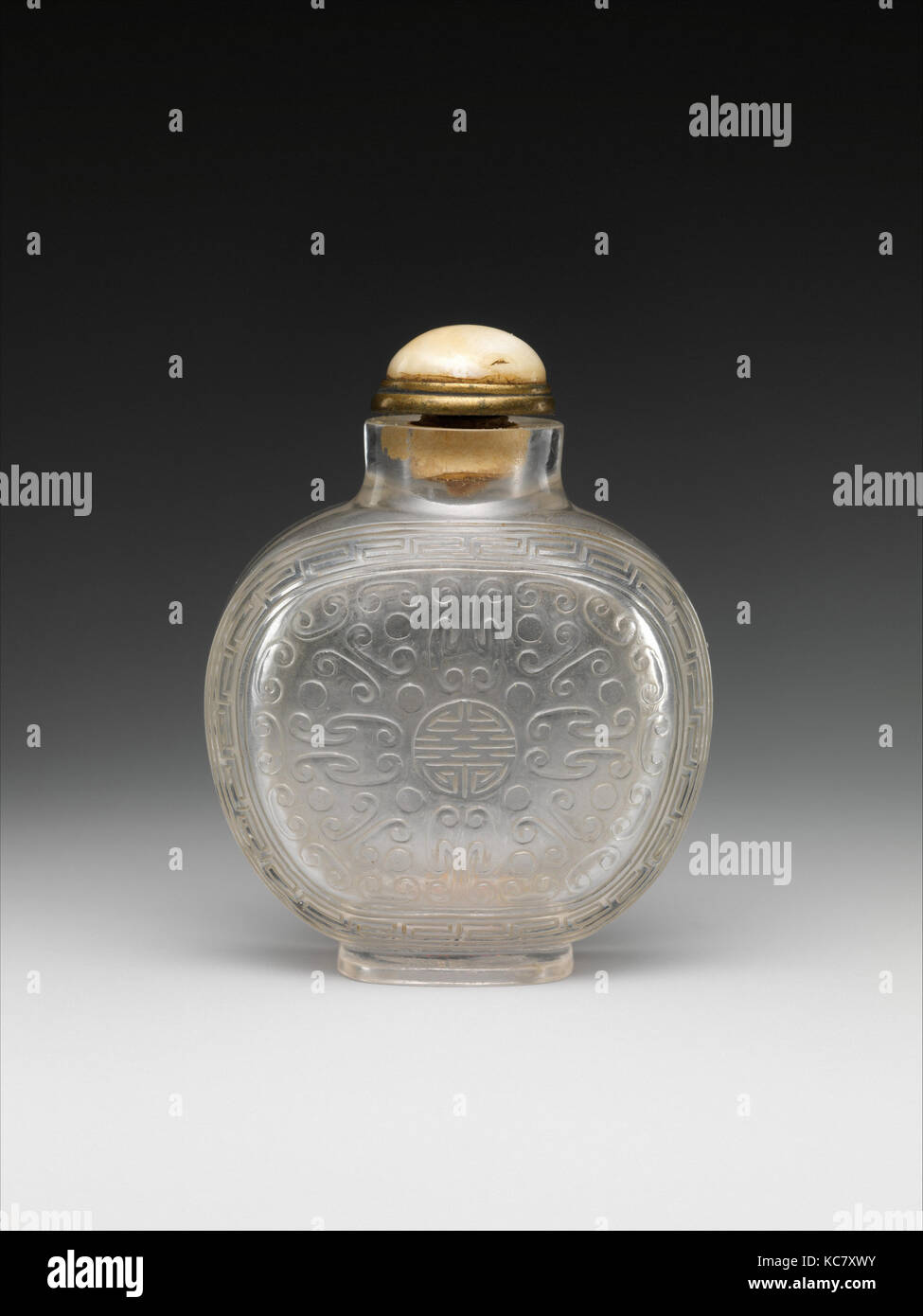 El rapé botella con el carácter de la longevidad (shou), del siglo XIX. Foto de stock