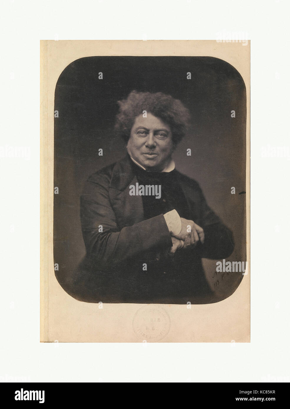 Álbum que contiene fotografías, grabados, dibujos y publicaciones relativos a Alexandre Dumas, Nadar, noviembre de 1855 Foto de stock