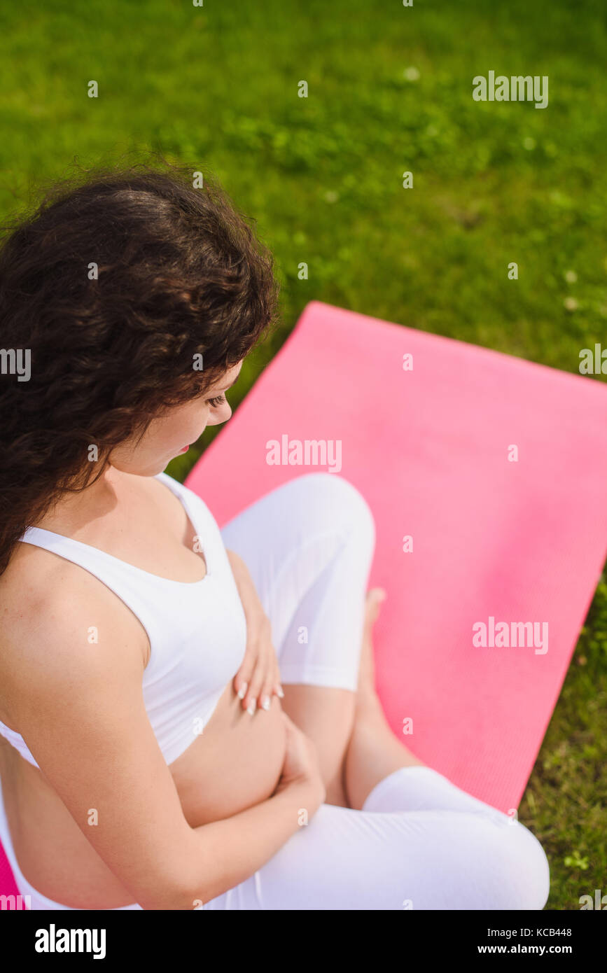 Camiseta Sin Mangas Yoga Mujer Embarazada Rosa