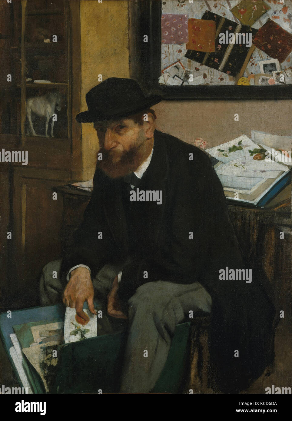 El Coleccionista de estampas, 1866, óleo sobre lienzo, 20 7/8 x 15 3/4 pulg. (53 x 40 cm), pinturas, Edgar Degas (francés, París 1834-1917 Foto de stock