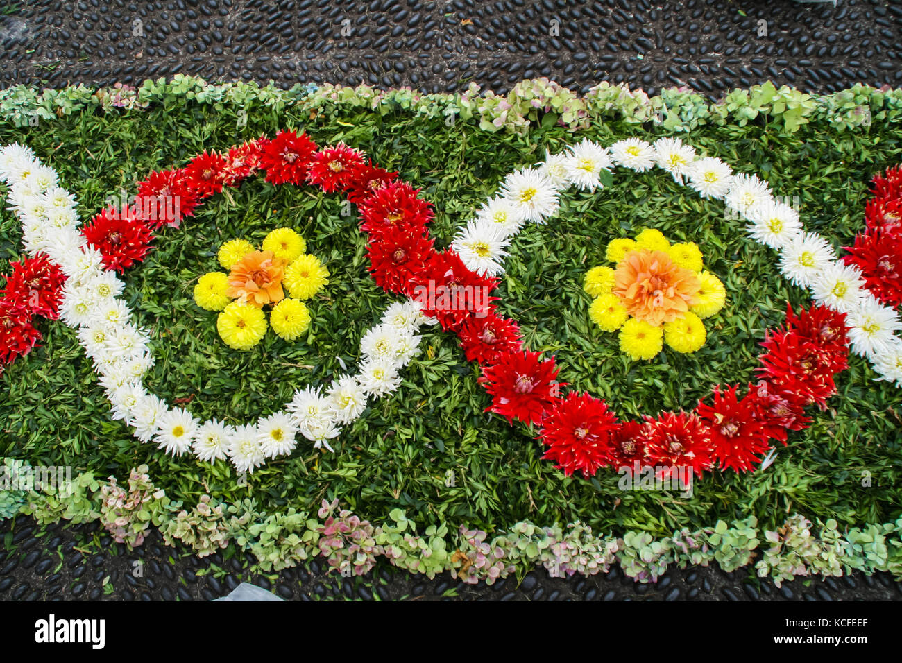 Arreglos florales para procesión Fotografía de stock - Alamy